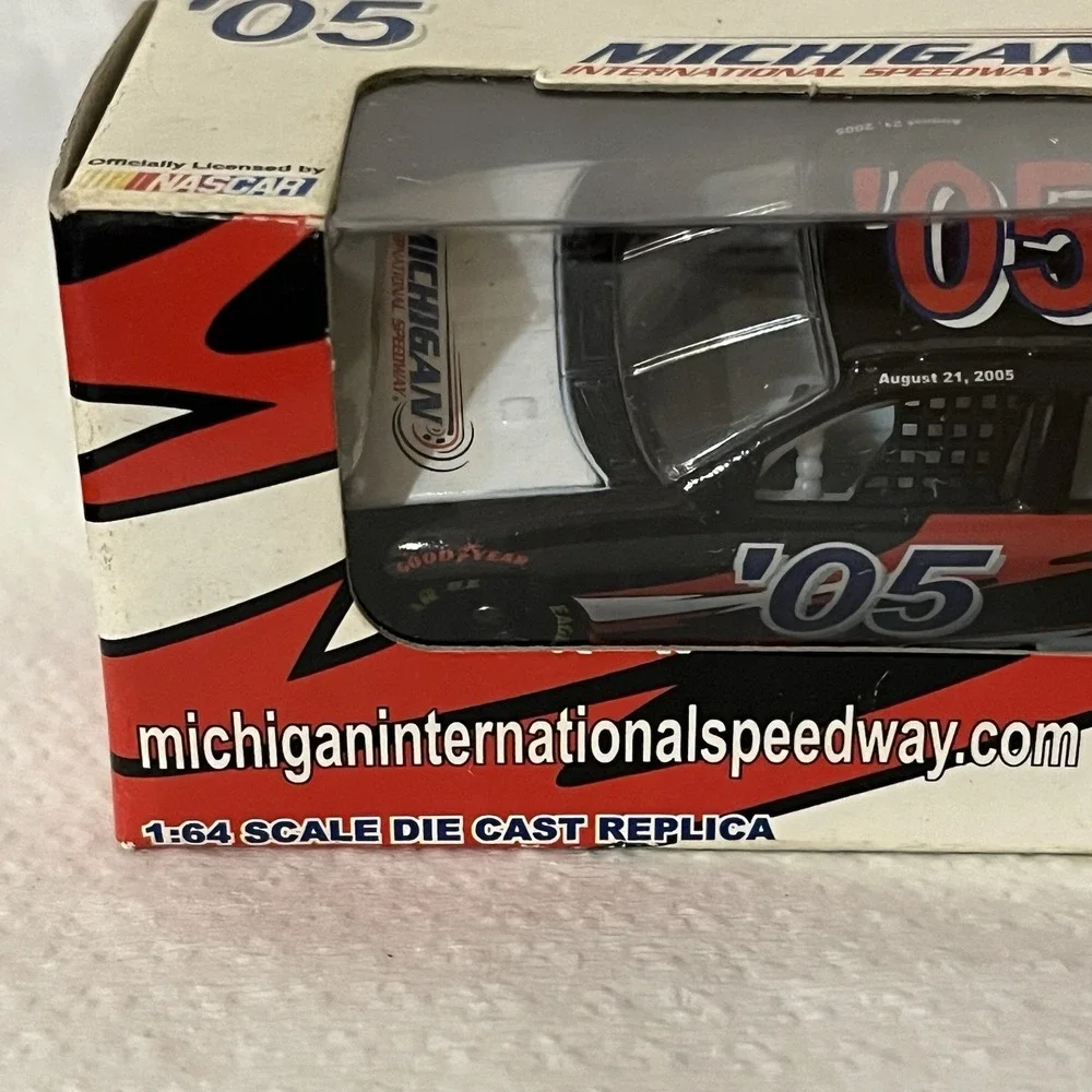 2005 Michigan International Speedway Program Car 1:64 Team Caliber Diecast